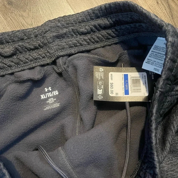 Under Armour Men's Pants - Picture 3 of 3